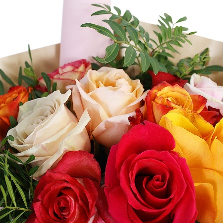 Букет "11 Роз микс с зеленью"