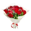 Букет "15 красных роз с гипсофилой в фетре"