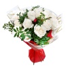 Букет "15 белых роз с писташем в корейской упаковке"