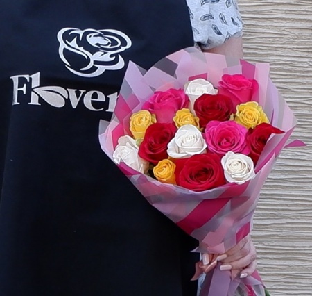 Букет "15 роз микс в корейской упаковке"