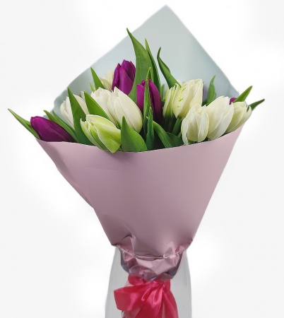 Букет "15 тюльпанов в крафте"